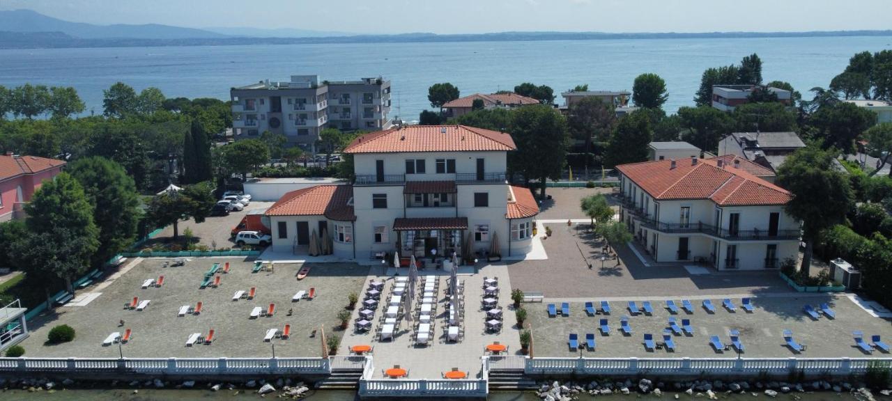 Hotel Villa Trieste 시르미오네 외부 사진