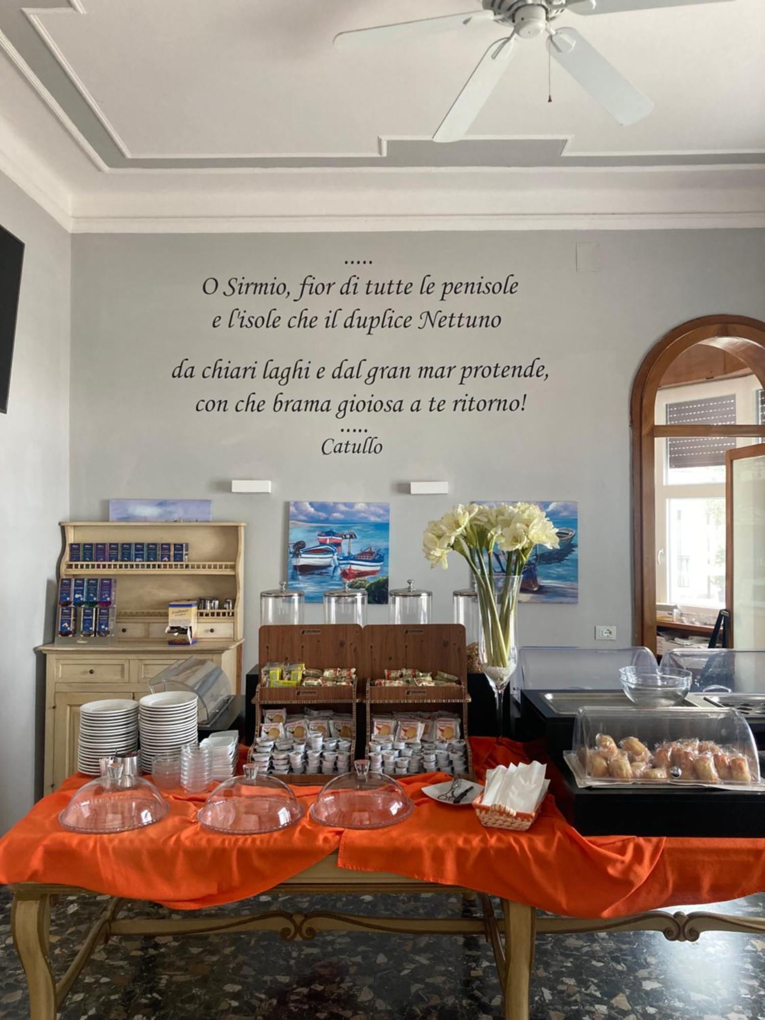 Hotel Villa Trieste 시르미오네 외부 사진