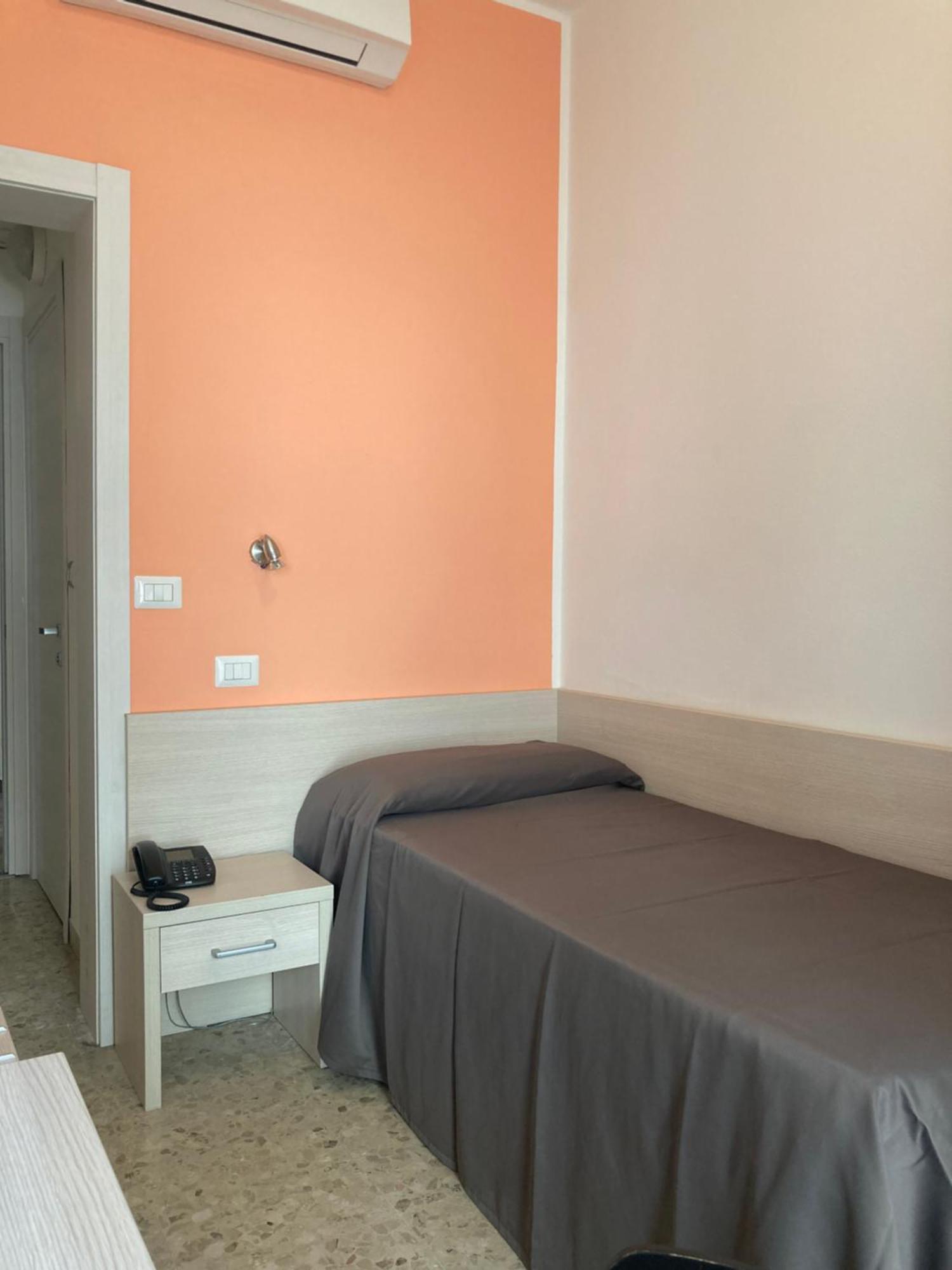 Hotel Villa Trieste 시르미오네 객실 사진