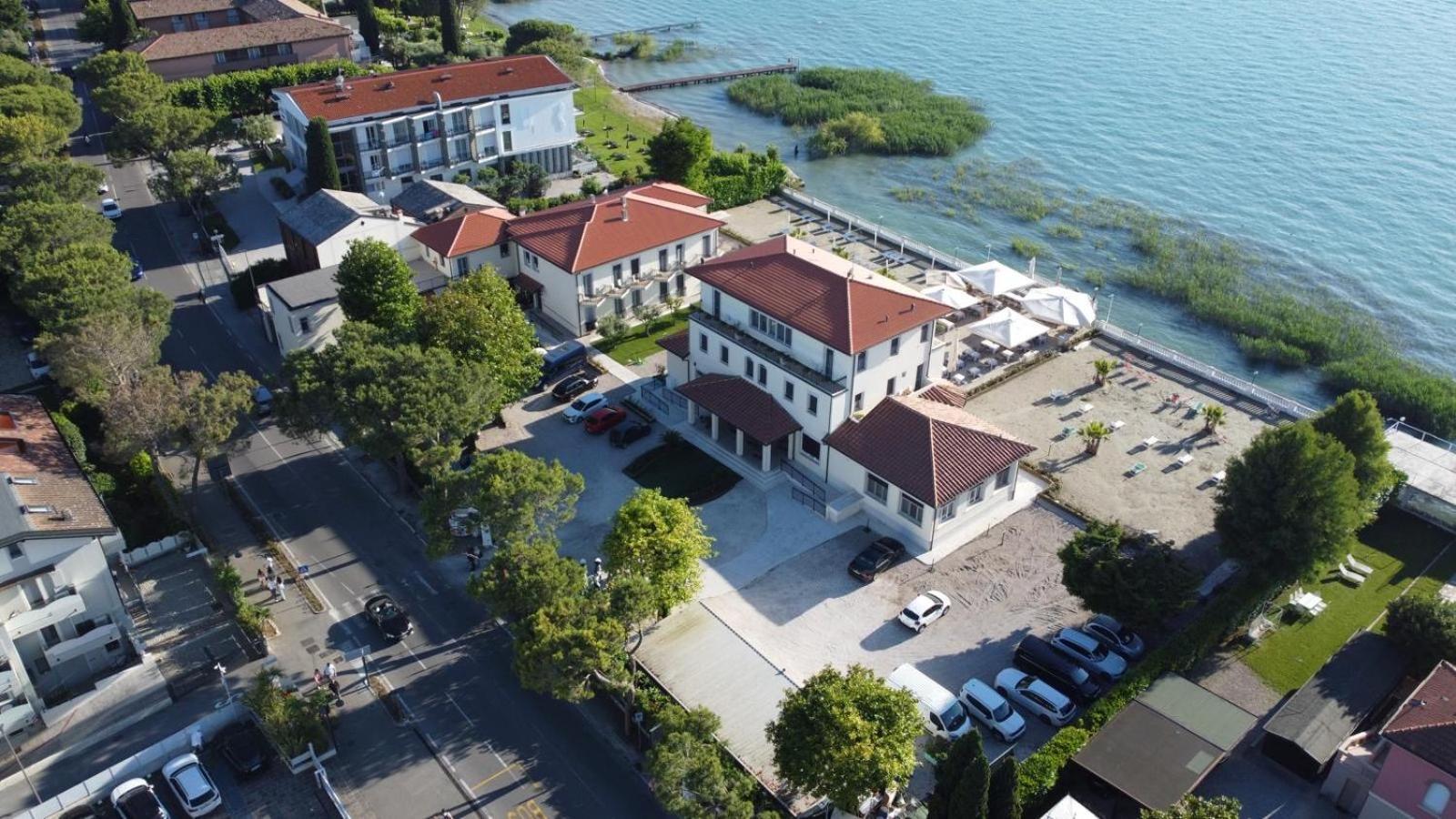 Hotel Villa Trieste 시르미오네 외부 사진